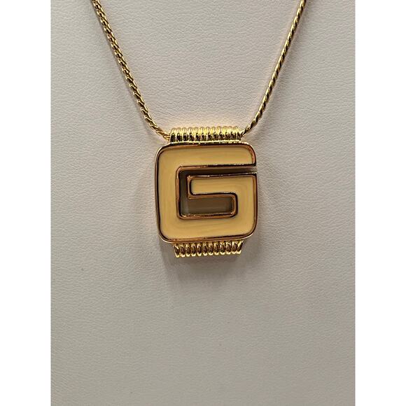 Givenchy Bijoux Paris New York Designer Gold Plated Cream Enamel G Necklace New - Picture 2 of 11
